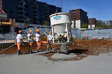 Transport zirkulit® Beton auf Baustelle Guggach